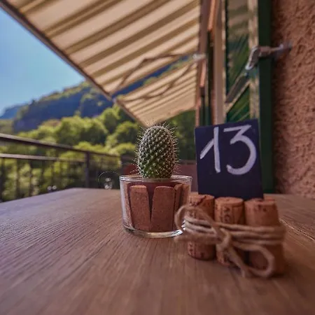 ホテル Osteria Manciana Con Monte Generoso *