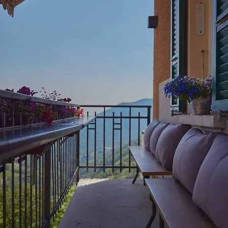 ホテル Osteria Manciana Con Monte Generoso